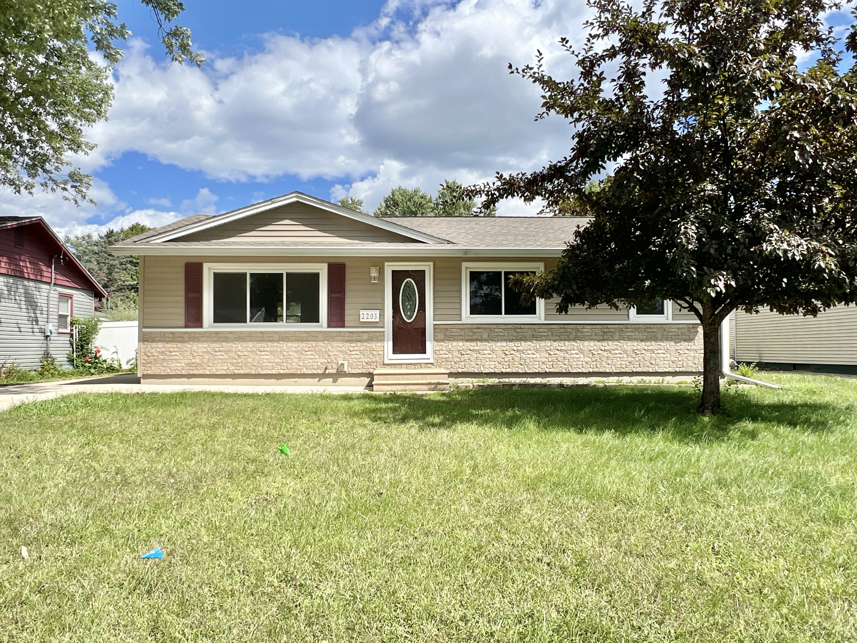 2203 Frontier Road