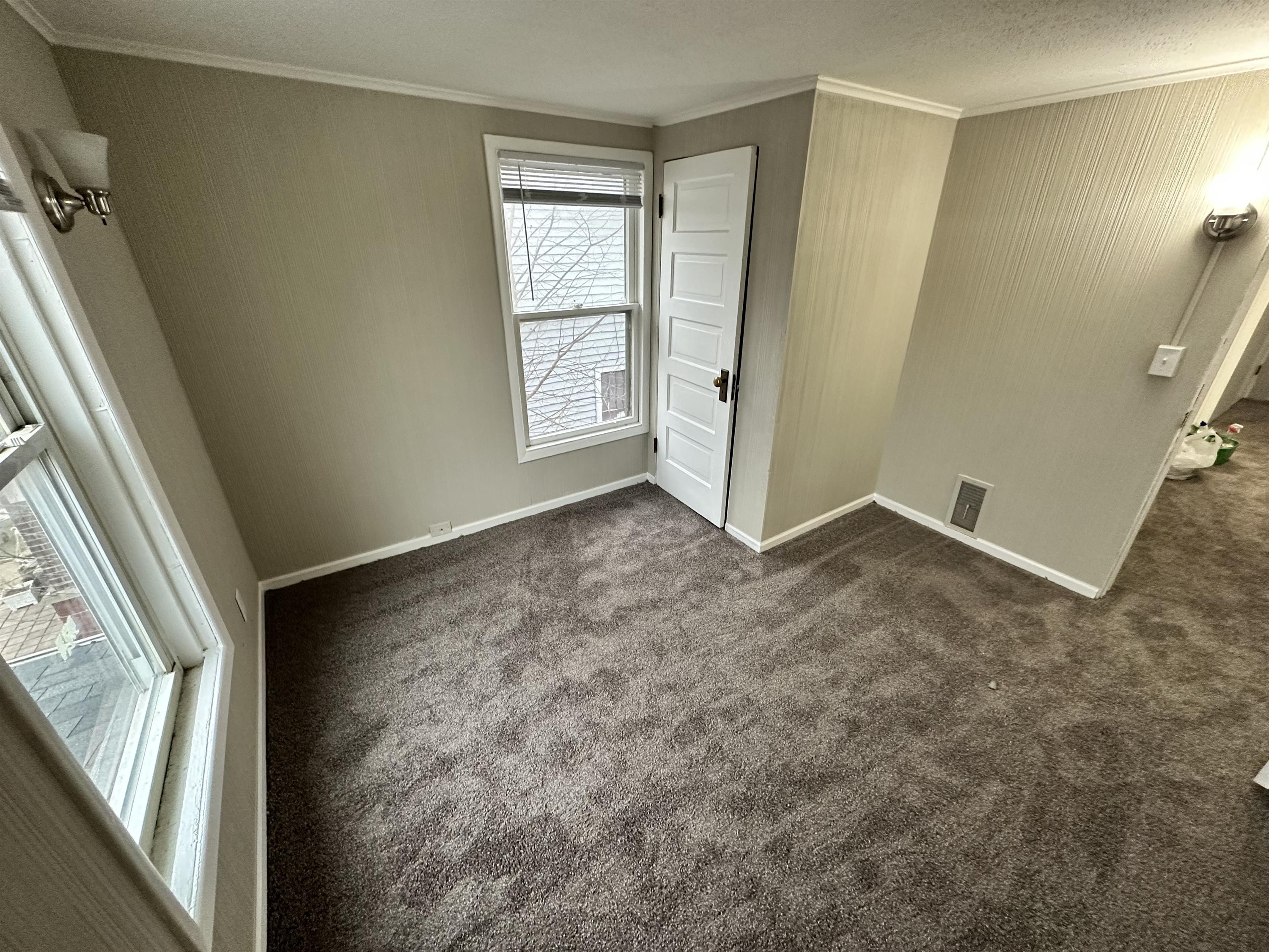 1111 Bluff Street - 1/2