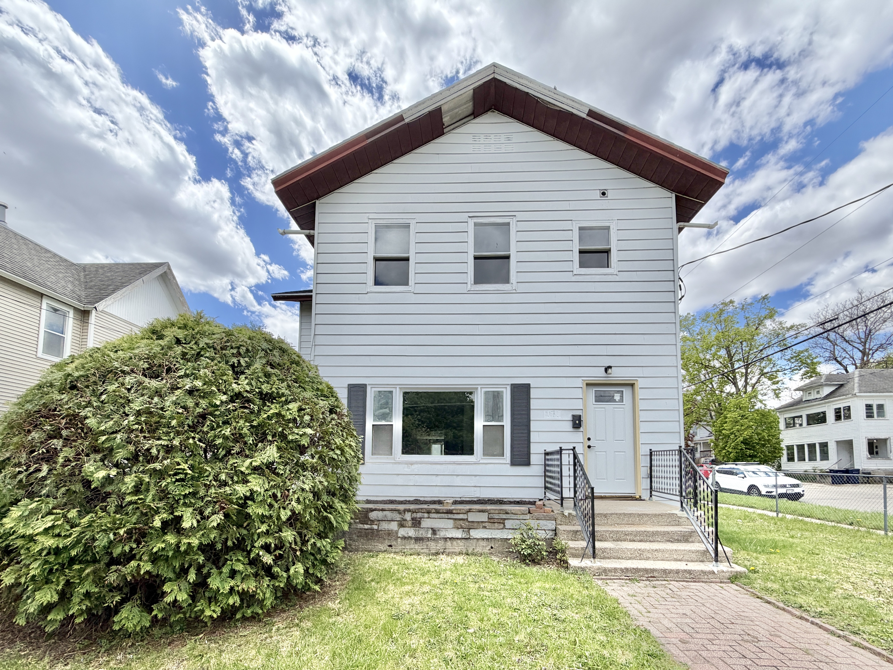 Property thumbnail image
