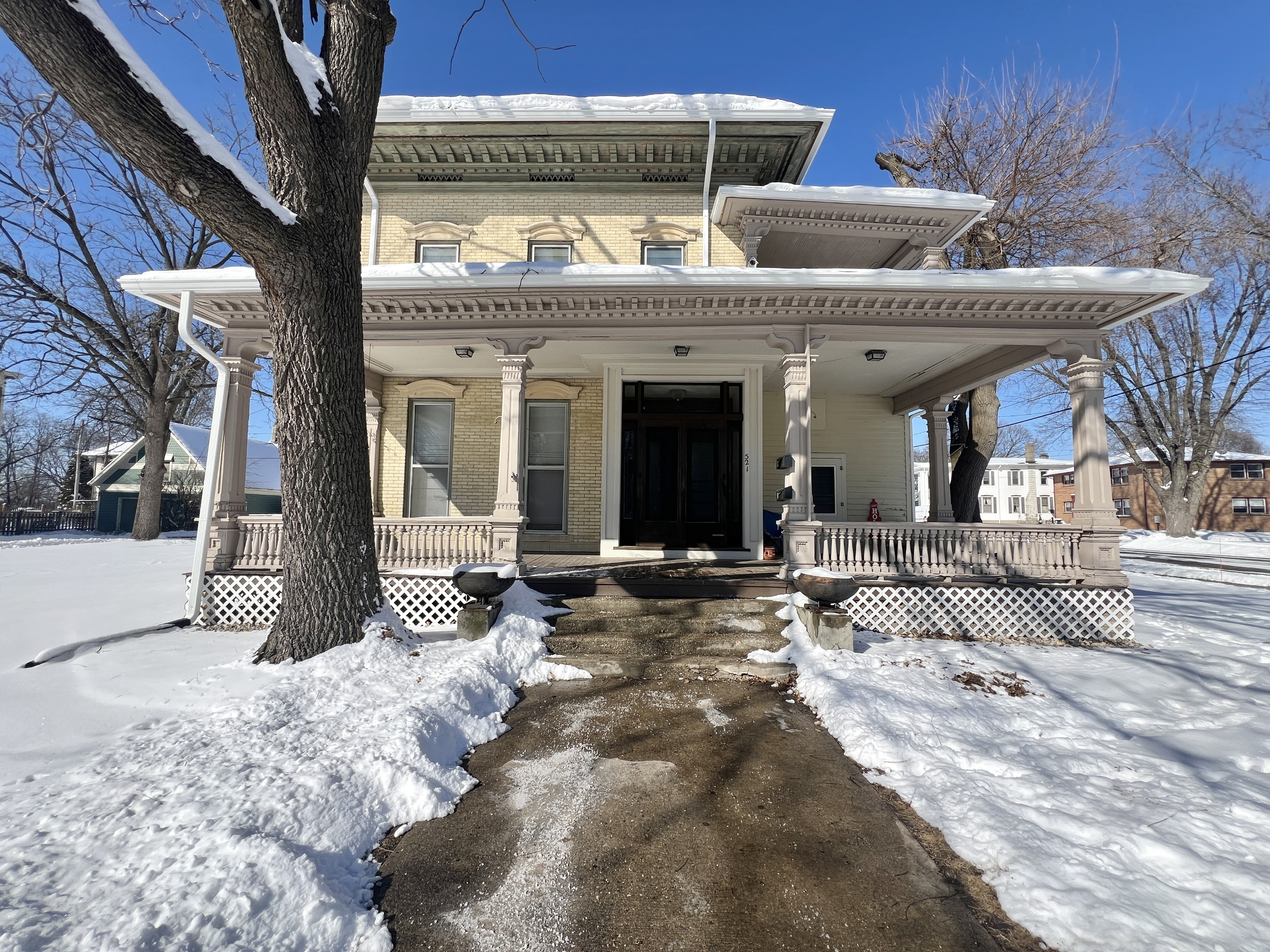 Property thumbnail image
