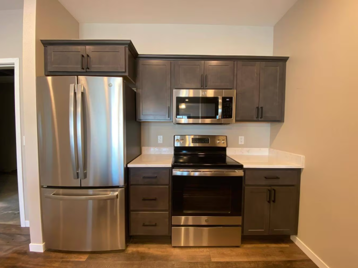 608 Pine Street - 104