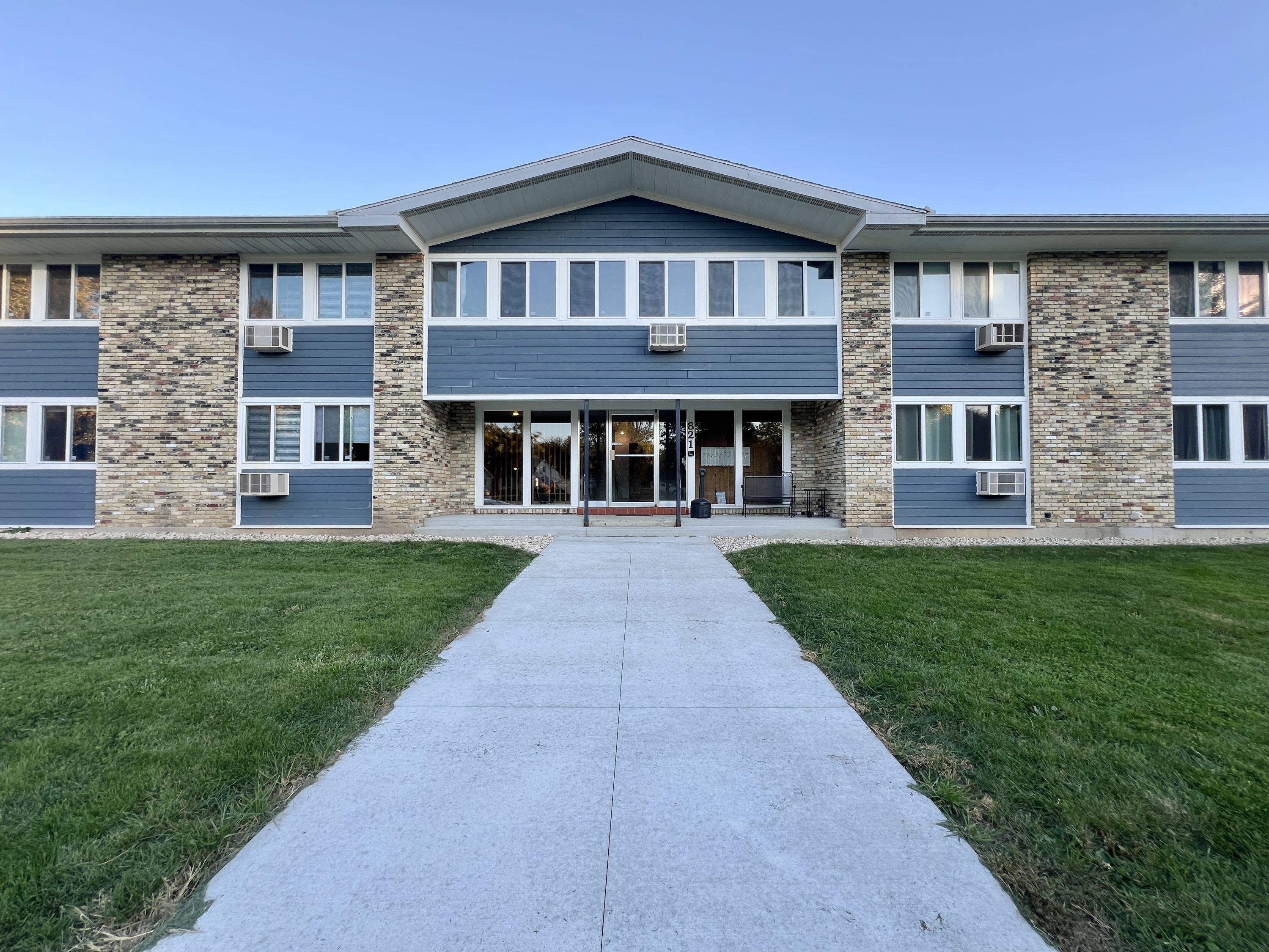 Property main image