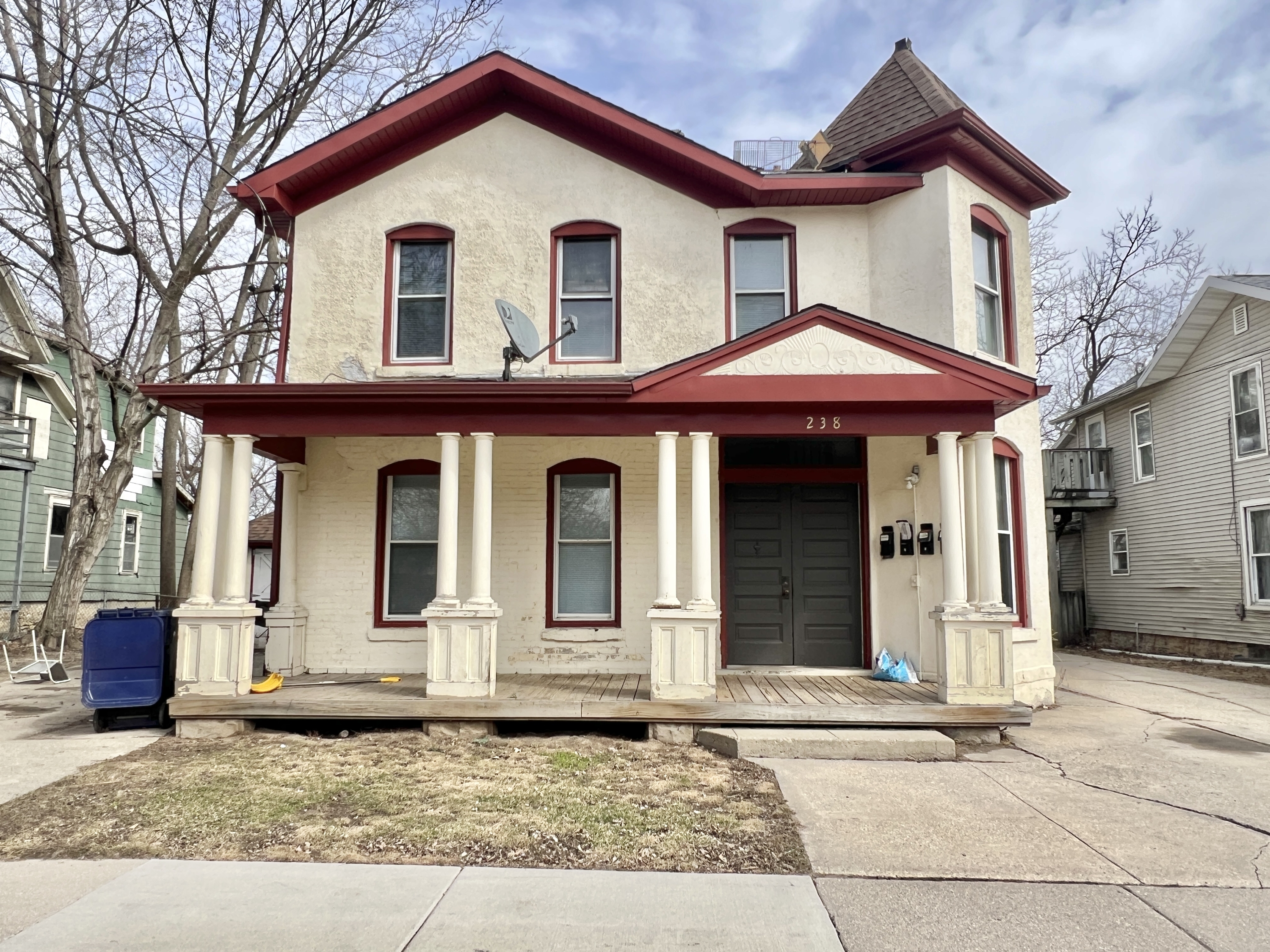 Property main image